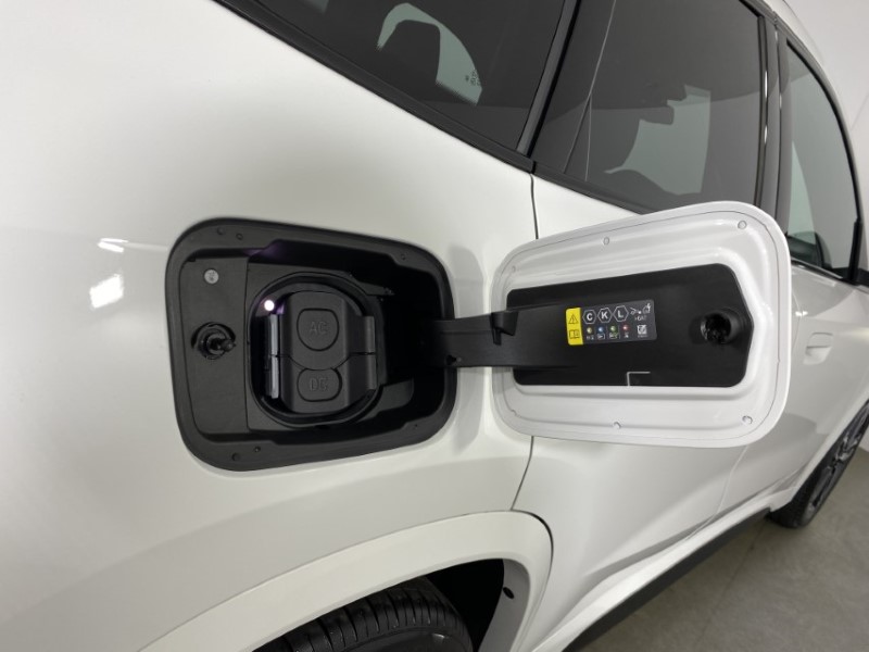 2025 (25) BMW iX1 150kW eDrive20 M Sport 65kWh 5dr Auto 4865468