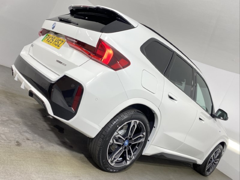 2025 (25) BMW iX1 150kW eDrive20 M Sport 65kWh 5dr Auto 4865471