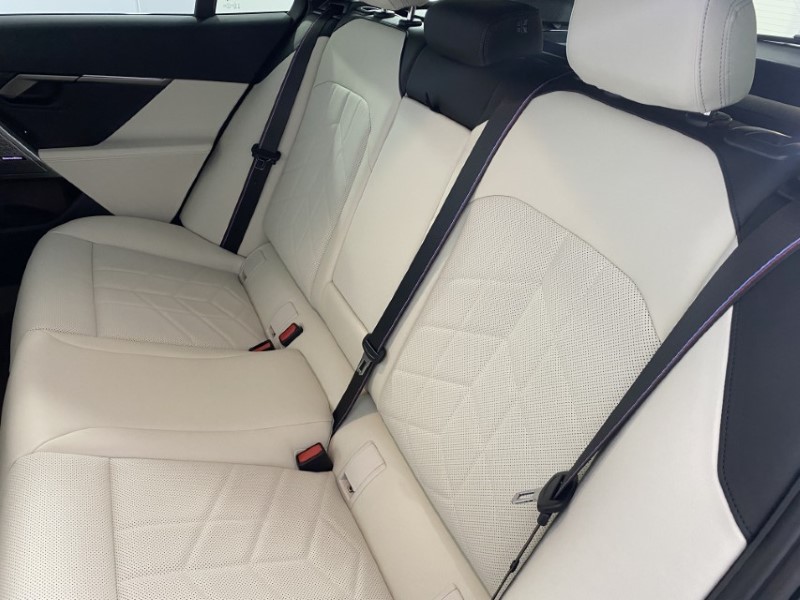 2025 (75) BMW I5 250kW eDrive40 M Sport Pro 84kWh 5dr Auto 4848641