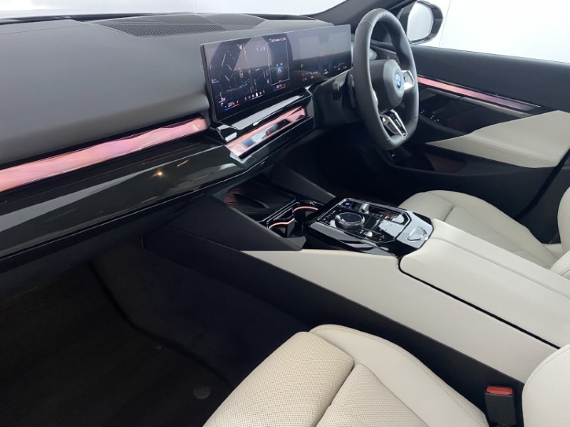 2025 (75) BMW I5 250kW eDrive40 M Sport Pro 84kWh 5dr Auto 4848643