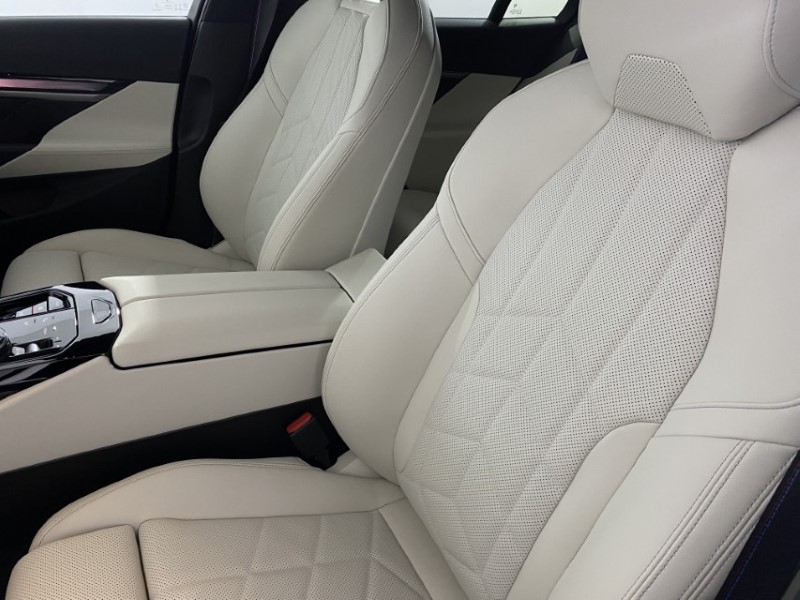 2025 (75) BMW I5 250kW eDrive40 M Sport Pro 84kWh 5dr Auto 4848642