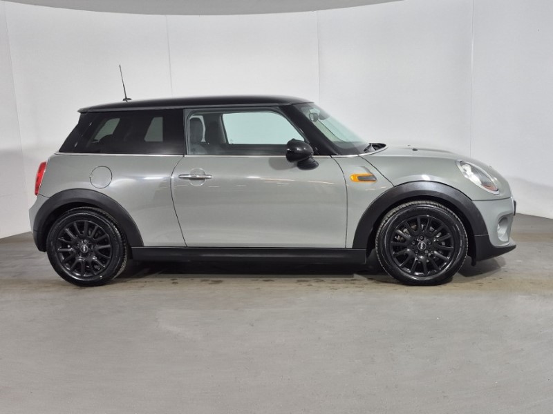 2017 (67) MINI HATCHBACK 1.5 Cooper 3dr 4917946
