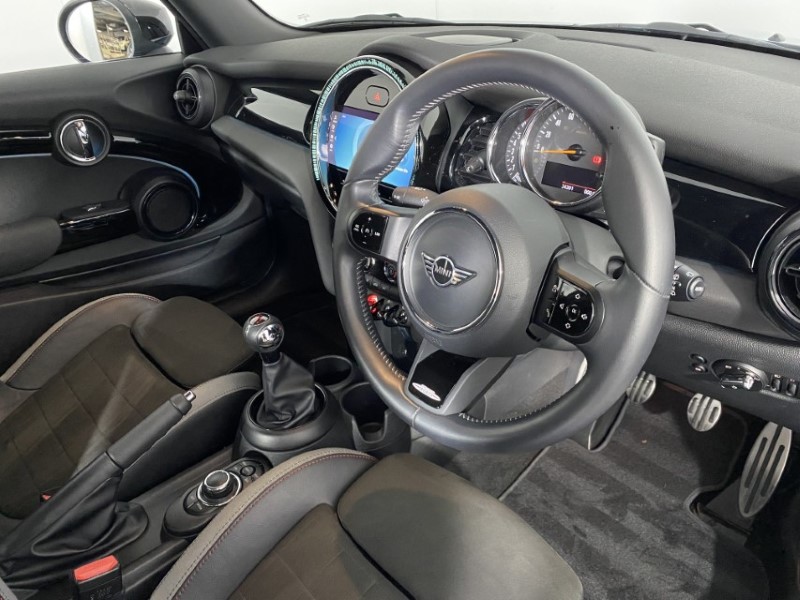 2021 (71) MINI HATCHBACK 1.5 Cooper Sport 3dr 4928940