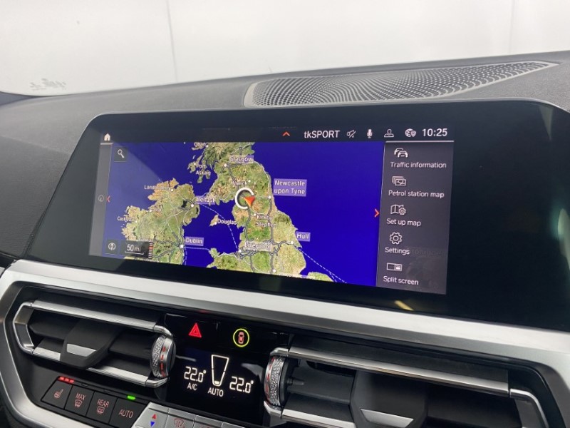 2022 (22) BMW 2 SERIES 220i M Sport 2dr Step Auto 4873933