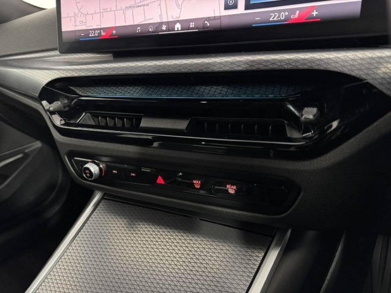 2025 (25) BMW 3 SERIES 330e 22.3 kWh M Sport 4dr Step Auto 4907969