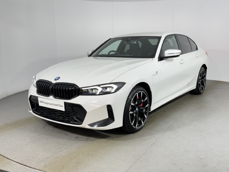 2025 (25) BMW 3 SERIES 330e 22.3 kWh M Sport 4dr Step Auto 4908000