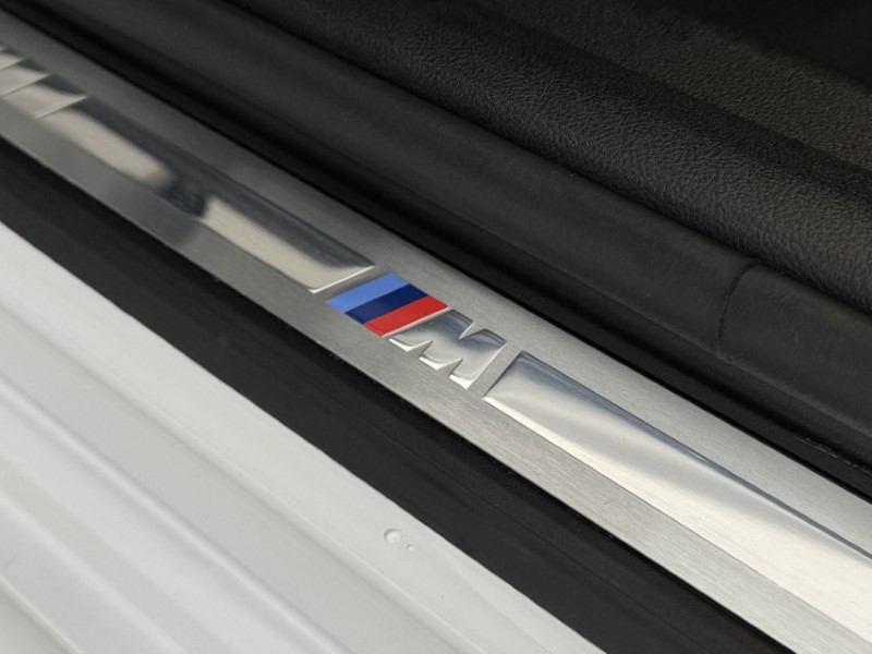 2025 (25) BMW 3 SERIES 330e 22.3 kWh M Sport 4dr Step Auto 4907980