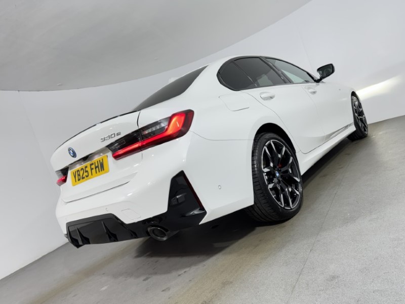 2025 (25) BMW 3 SERIES 330e 22.3 kWh M Sport 4dr Step Auto 4907991