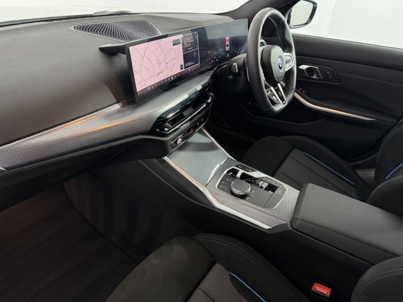 2025 (25) BMW 3 SERIES 330e 22.3 kWh M Sport 4dr Step Auto 4907977