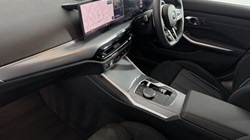 2025 (25) BMW 3 SERIES 330e 22.3 kWh M Sport 4dr Step Auto 4907977