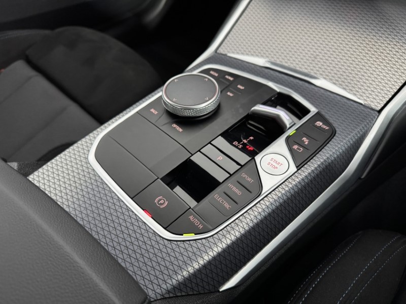 2025 (25) BMW 3 SERIES 330e 22.3 kWh M Sport 4dr Step Auto 4907965