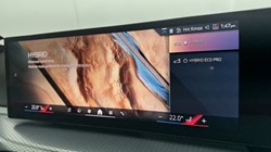 2025 (25) BMW 3 SERIES 330e 22.3 kWh M Sport 4dr Step Auto 4907958