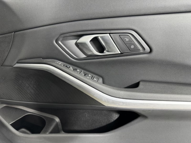 2025 (25) BMW 3 SERIES 320i M Sport 4dr Step Auto 4935978