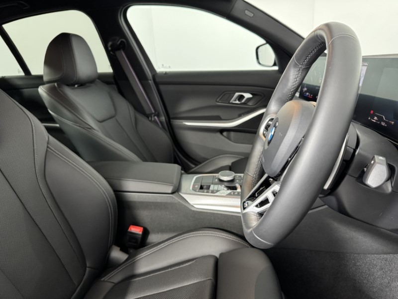 2025 (25) BMW 3 SERIES 320i M Sport 4dr Step Auto 4935973