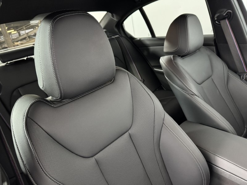 2025 (25) BMW 3 SERIES 320i M Sport 4dr Step Auto 4935974