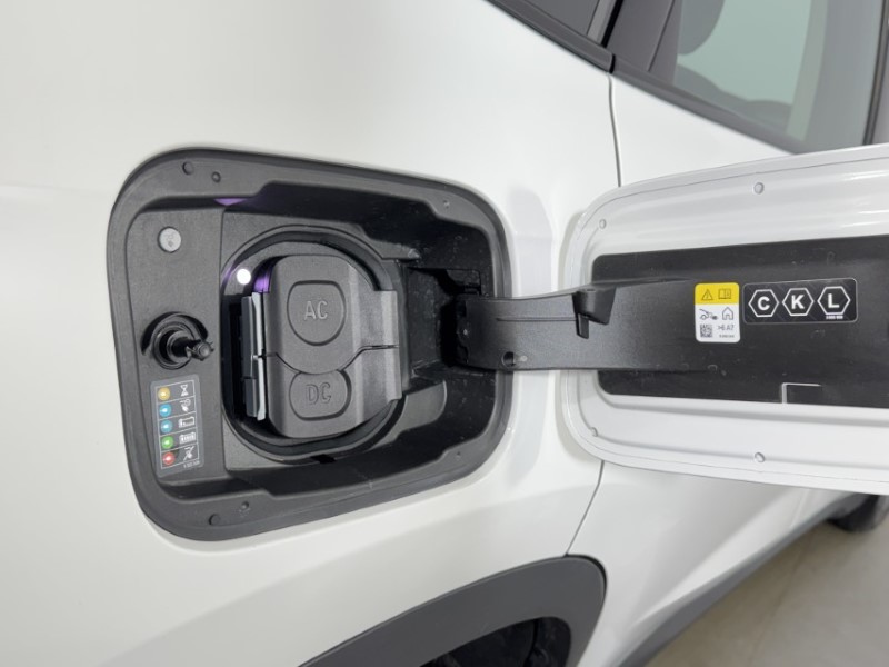 2025 (25) BMW iX1 150kW eDrive20 Sport 65kWh 5dr Auto 4910285