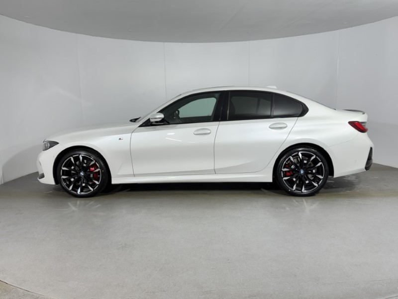 2025 (25) BMW 3 SERIES 320i M Sport 4dr Step Auto 4889837