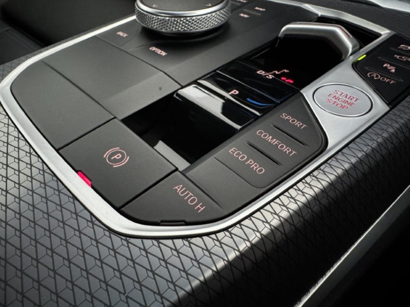 2025 (25) BMW 3 SERIES 320i M Sport 4dr Step Auto 4889796