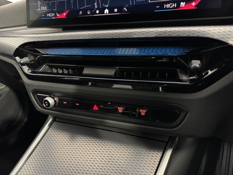 2025 (25) BMW 3 SERIES 320i M Sport 4dr Step Auto 4889797