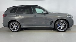 2025 (25) BMW X5 xDrive30d MHT M Sport 5dr Auto 4893551