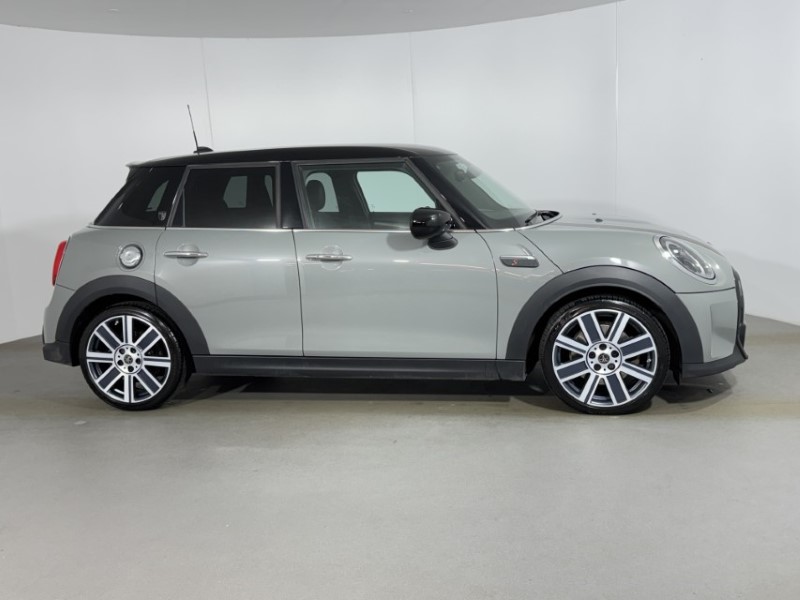 2022 (22) MINI HATCHBACK 2.0 Cooper S Exclusive 5dr Auto 4905430