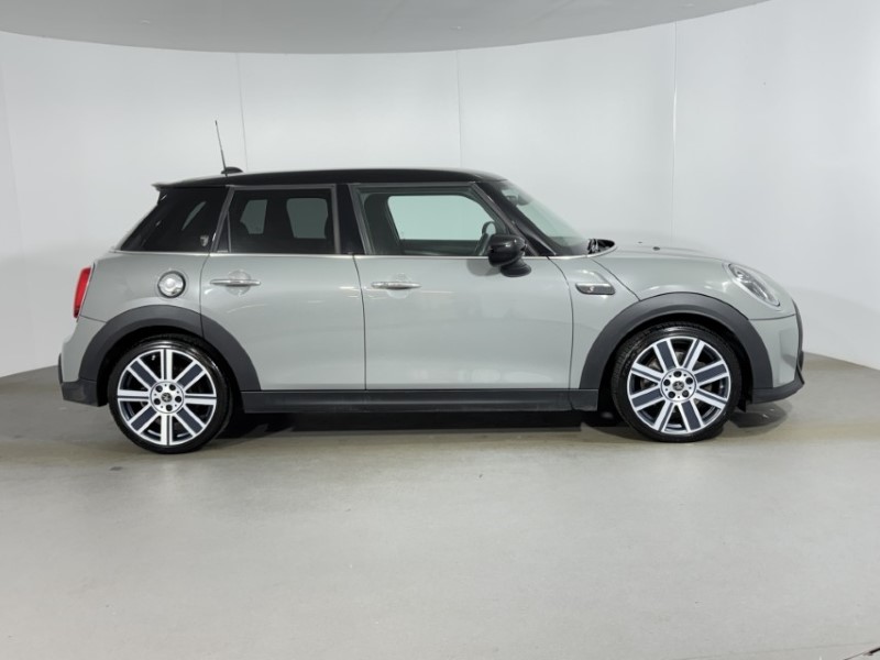 2022 (22) MINI HATCHBACK 2.0 Cooper S Exclusive 5dr Auto 4905415