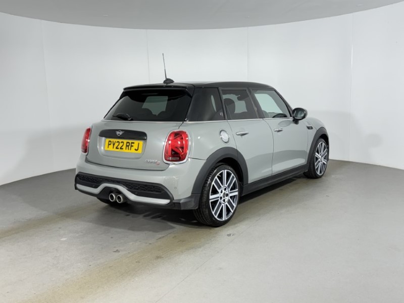 2022 (22) MINI HATCHBACK 2.0 Cooper S Exclusive 5dr Auto 4905414