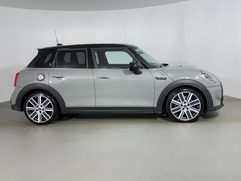 2022 (22) MINI HATCHBACK 2.0 Cooper S Exclusive 5dr Auto 4905428