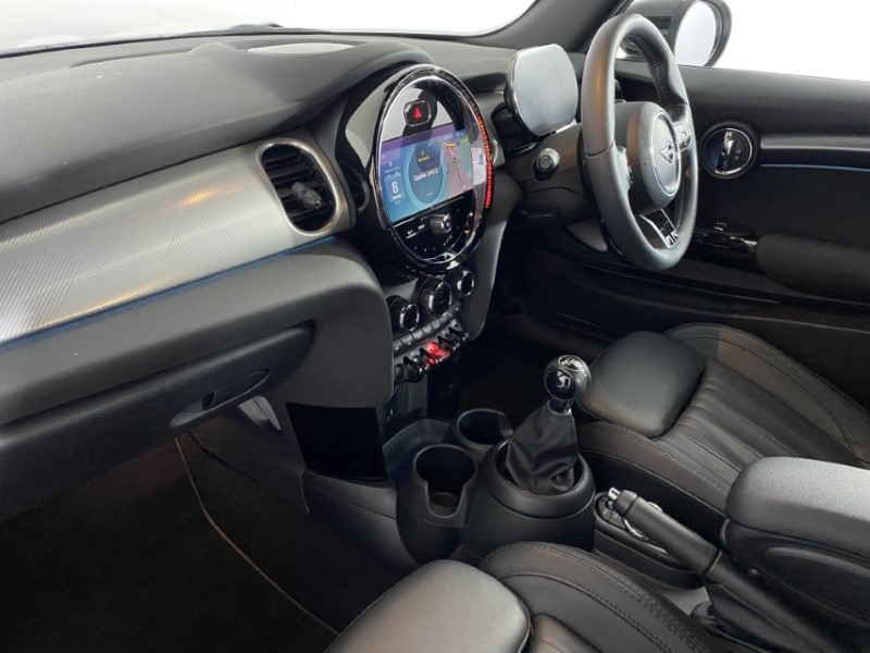 2022 (22) MINI HATCHBACK 1.5 Cooper Exclusive 3dr 4933525