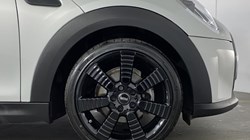 2022 (22) MINI HATCHBACK 1.5 Cooper Exclusive 3dr 4933536