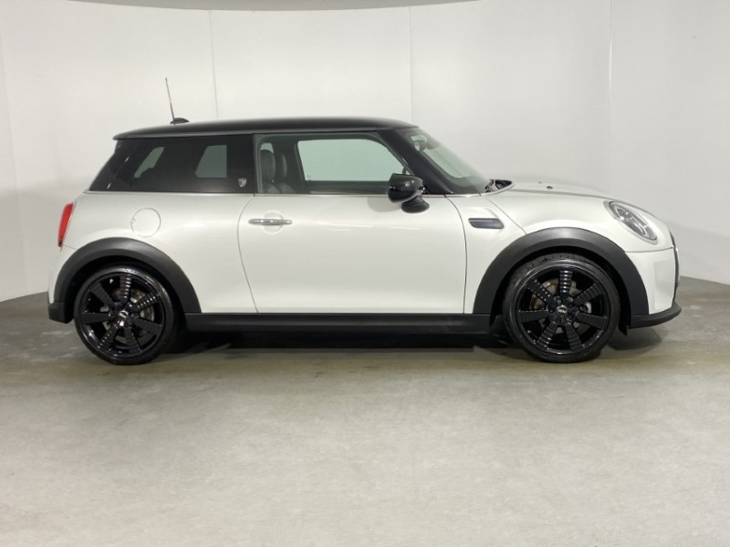 2022 (22) MINI HATCHBACK 1.5 Cooper Exclusive 3dr 4933558
