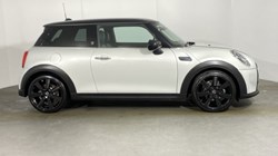 2022 (22) MINI HATCHBACK 1.5 Cooper Exclusive 3dr 4933558