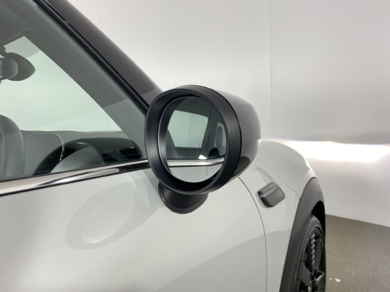 2022 (22) MINI HATCHBACK 1.5 Cooper Exclusive 3dr 4933534