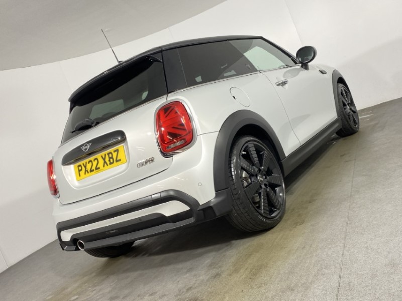 2022 (22) MINI HATCHBACK 1.5 Cooper Exclusive 3dr 4933539