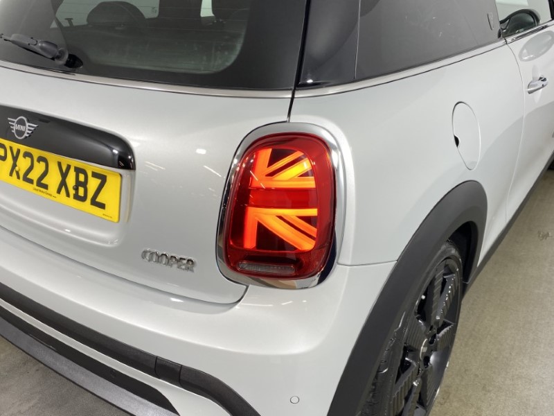 2022 (22) MINI HATCHBACK 1.5 Cooper Exclusive 3dr 4933531