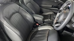 2022 (22) MINI HATCHBACK 1.5 Cooper Exclusive 3dr 4933520