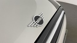 2022 (22) MINI HATCHBACK 1.5 Cooper Exclusive 3dr 4933538
