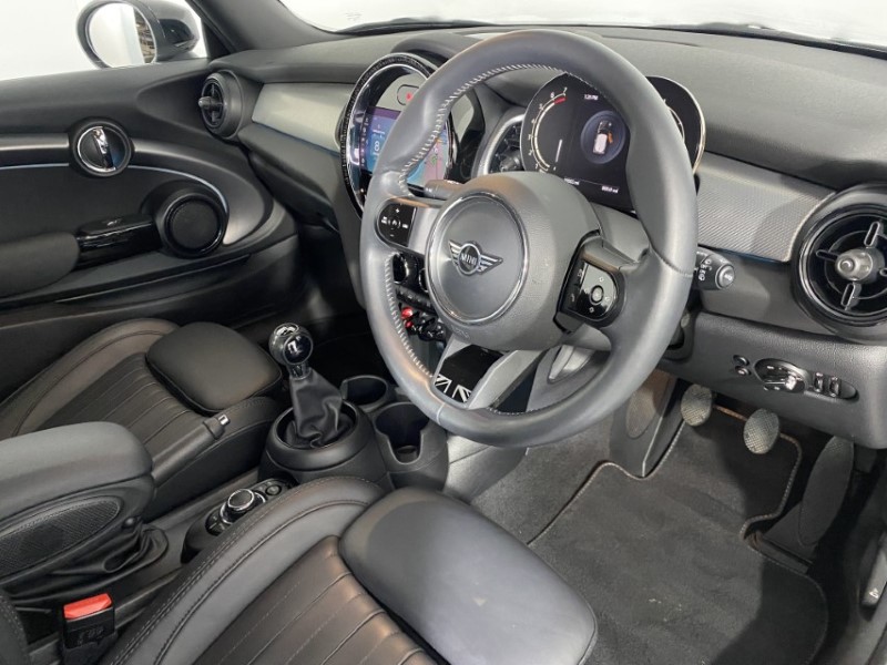 2022 (22) MINI HATCHBACK 1.5 Cooper Exclusive 3dr 4933519