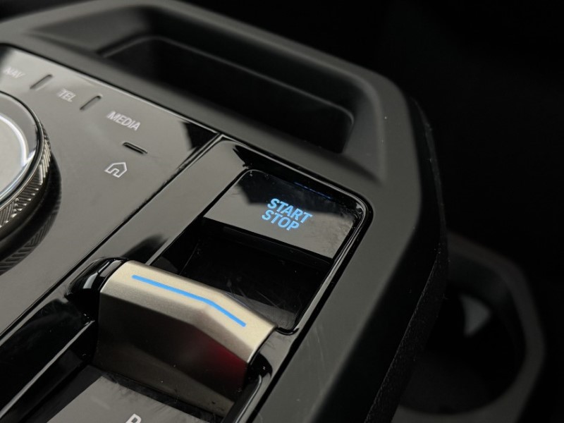 2022 (72) BMW iX 240kW xDrive40 M Sport Edition 76.6kWh 5dr Auto 4908033