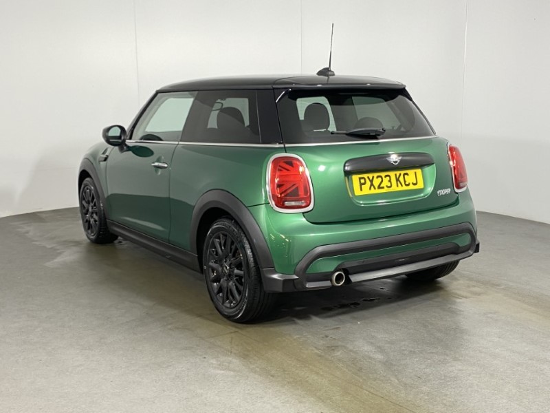 2023 (23) MINI HATCHBACK 1.5 Cooper Classic 3dr Auto 1