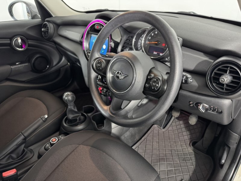 2019 (19) MINI HATCHBACK 1.5 Cooper Classic II 5dr 4963012