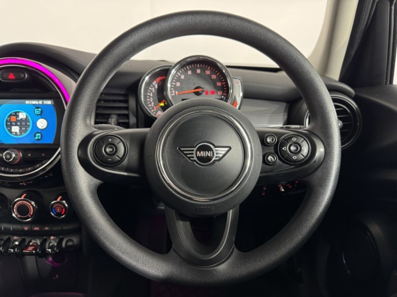 2019 (19) MINI HATCHBACK 1.5 Cooper Classic II 5dr 4962747