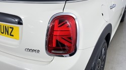 2019 (19) MINI HATCHBACK 1.5 Cooper Classic II 5dr 4962763