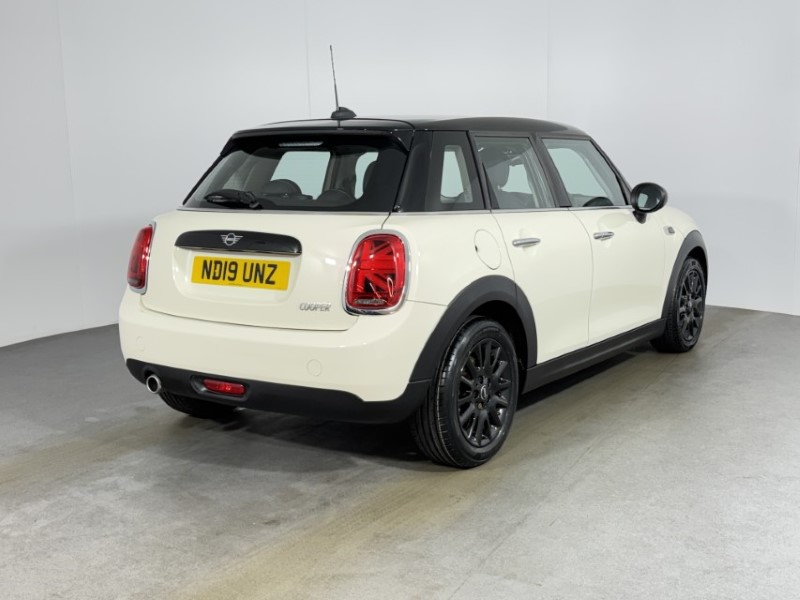 2019 (19) MINI HATCHBACK 1.5 Cooper Classic II 5dr 4962786