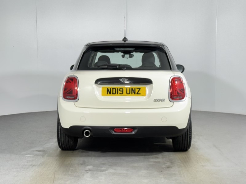 2019 (19) MINI HATCHBACK 1.5 Cooper Classic II 5dr 4962771