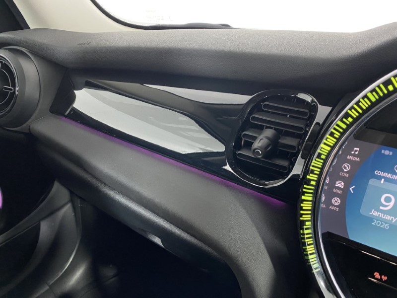 2023 (73) MINI HATCHBACK 1.5 Cooper Classic Premium 5dr Auto 4937658