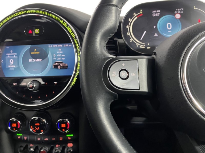 2023 (73) MINI HATCHBACK 1.5 Cooper Classic Premium 5dr Auto 4937653