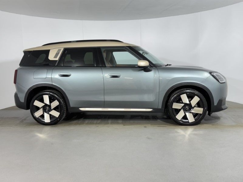 2024 (73) MINI COUNTRYMAN 1.5 C Exclusive 5dr Auto 4990117