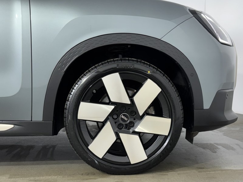 2024 (73) MINI COUNTRYMAN 1.5 C Exclusive 5dr Auto 4990095