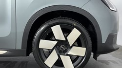 2024 (73) MINI COUNTRYMAN 1.5 C Exclusive 5dr Auto 4990095